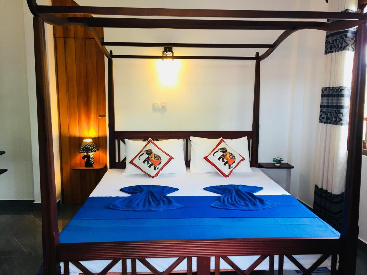 Sanjula Apartments Hikkaduwa Buitenkant foto
