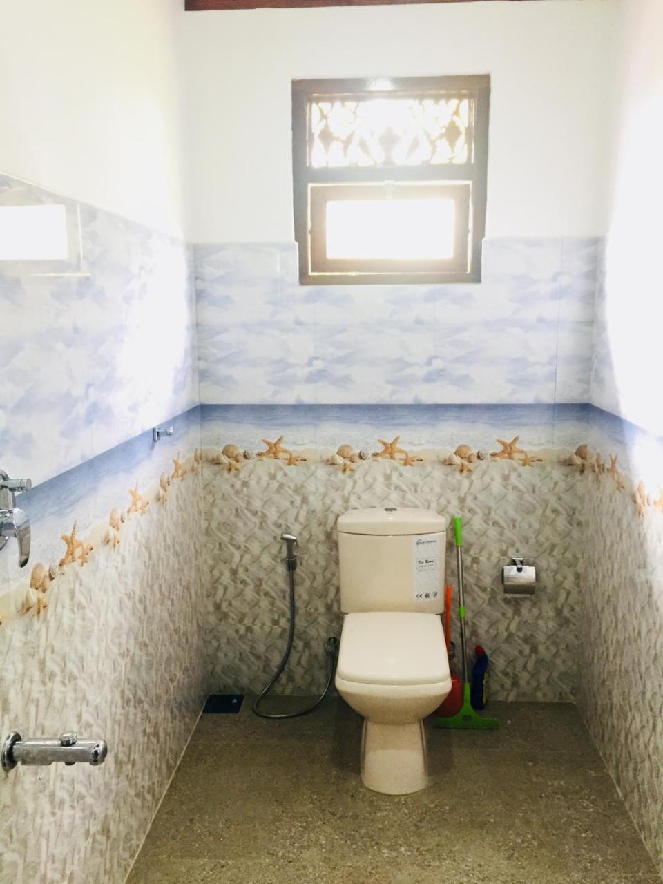 Sanjula Apartments Hikkaduwa Buitenkant foto